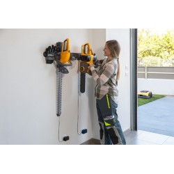 CS 300e  -Battery-powered chainsaw