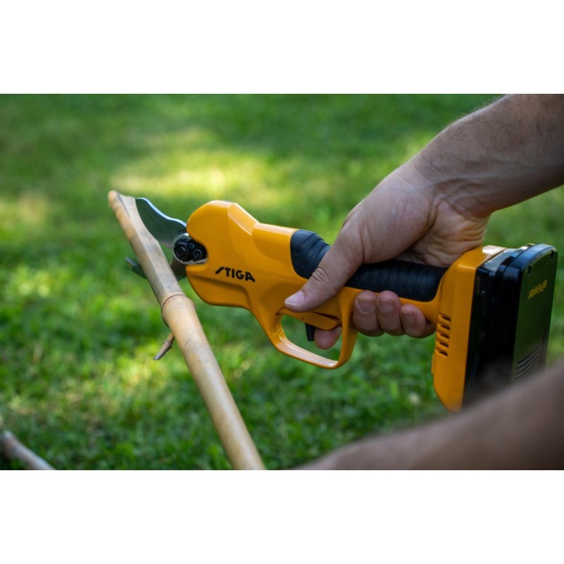 Kit d’élagage STIGA SP 100e – Sécateur SC 100e + Scie PR 100e – 20V