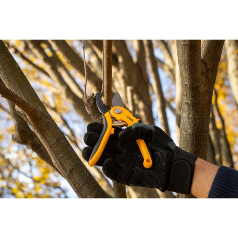 Sécateur à enclume STIGA – Coupe nette des branches jusqu’à 23 mm