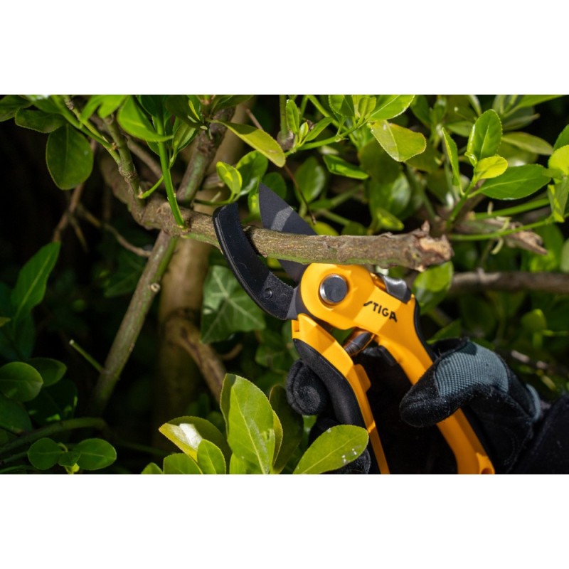 Sécateur à enclume STIGA – Coupe nette des branches jusqu’à 23 mm