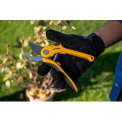 Sécateur à lame franche STIGA – Coupe précise jusqu’à 24 mm